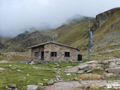 Andorra-País de los Pirineos; federacion española de senderismo seguro federacion montaña federarse 